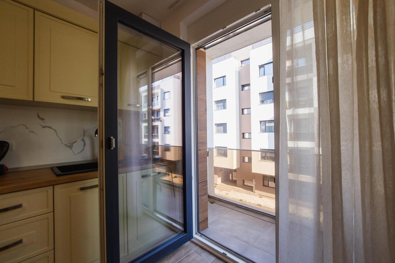 Lovely Home At West Residence Oradea Buitenkant foto